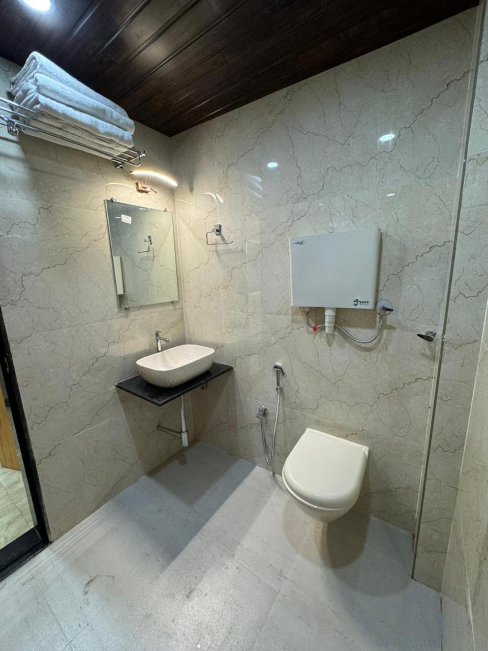Hotel National - Grant Road มุมไบ ภายนอก รูปภาพ