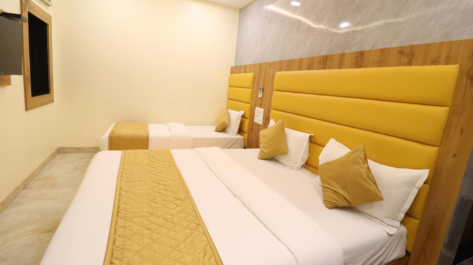 Hotel National - Grant Road มุมไบ ภายนอก รูปภาพ