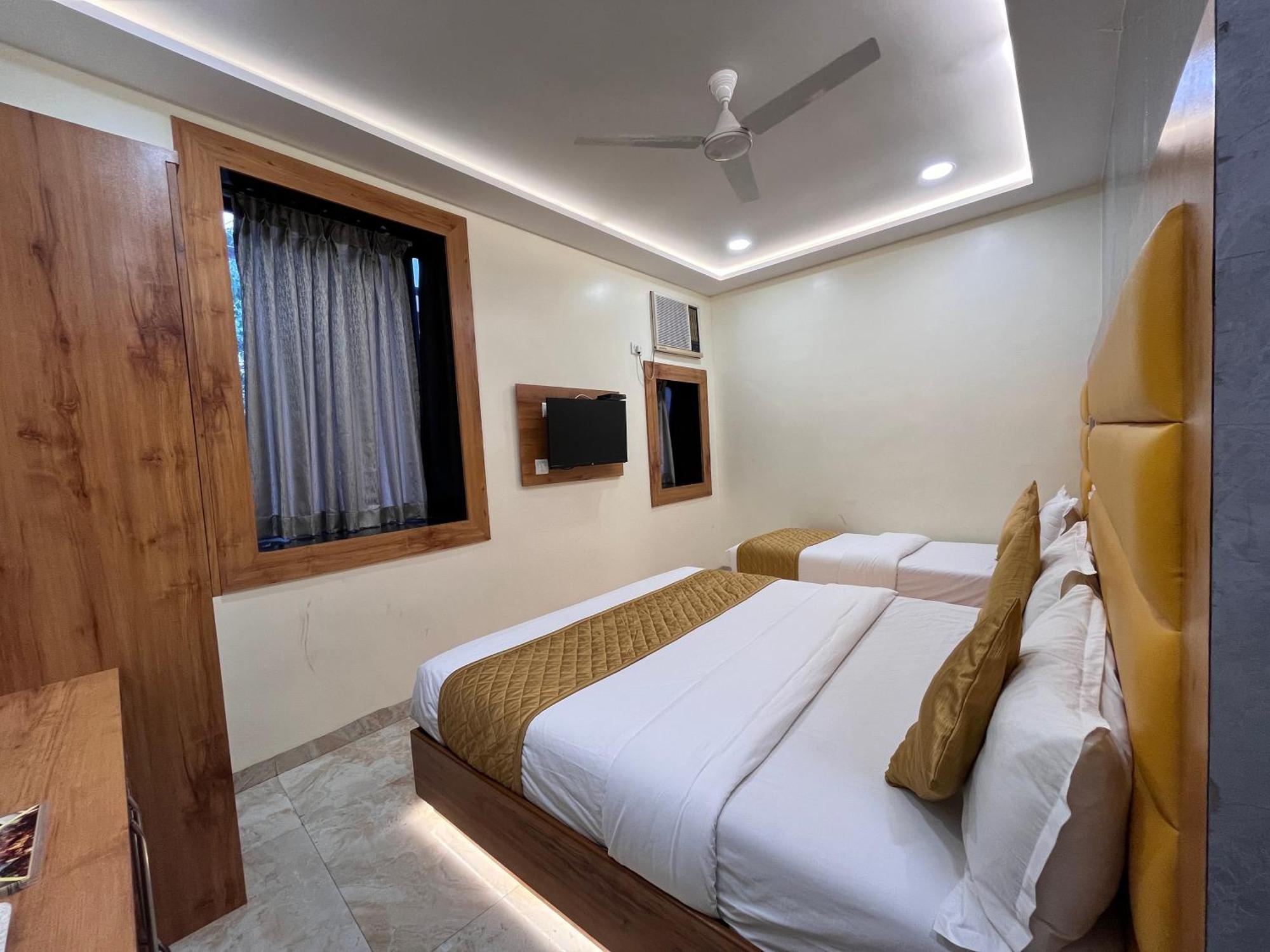 Hotel National - Grant Road มุมไบ ภายนอก รูปภาพ