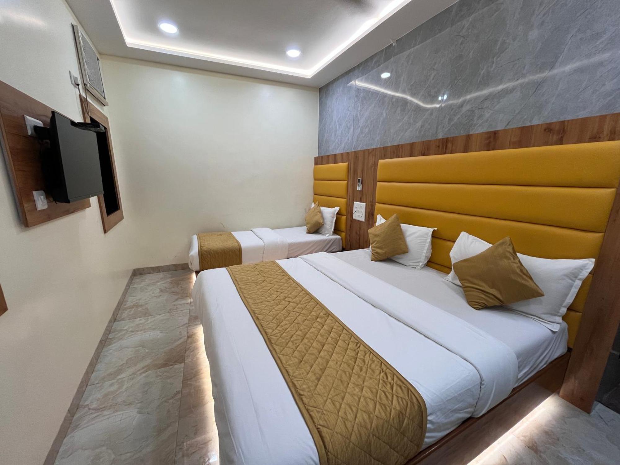 Hotel National - Grant Road มุมไบ ภายนอก รูปภาพ