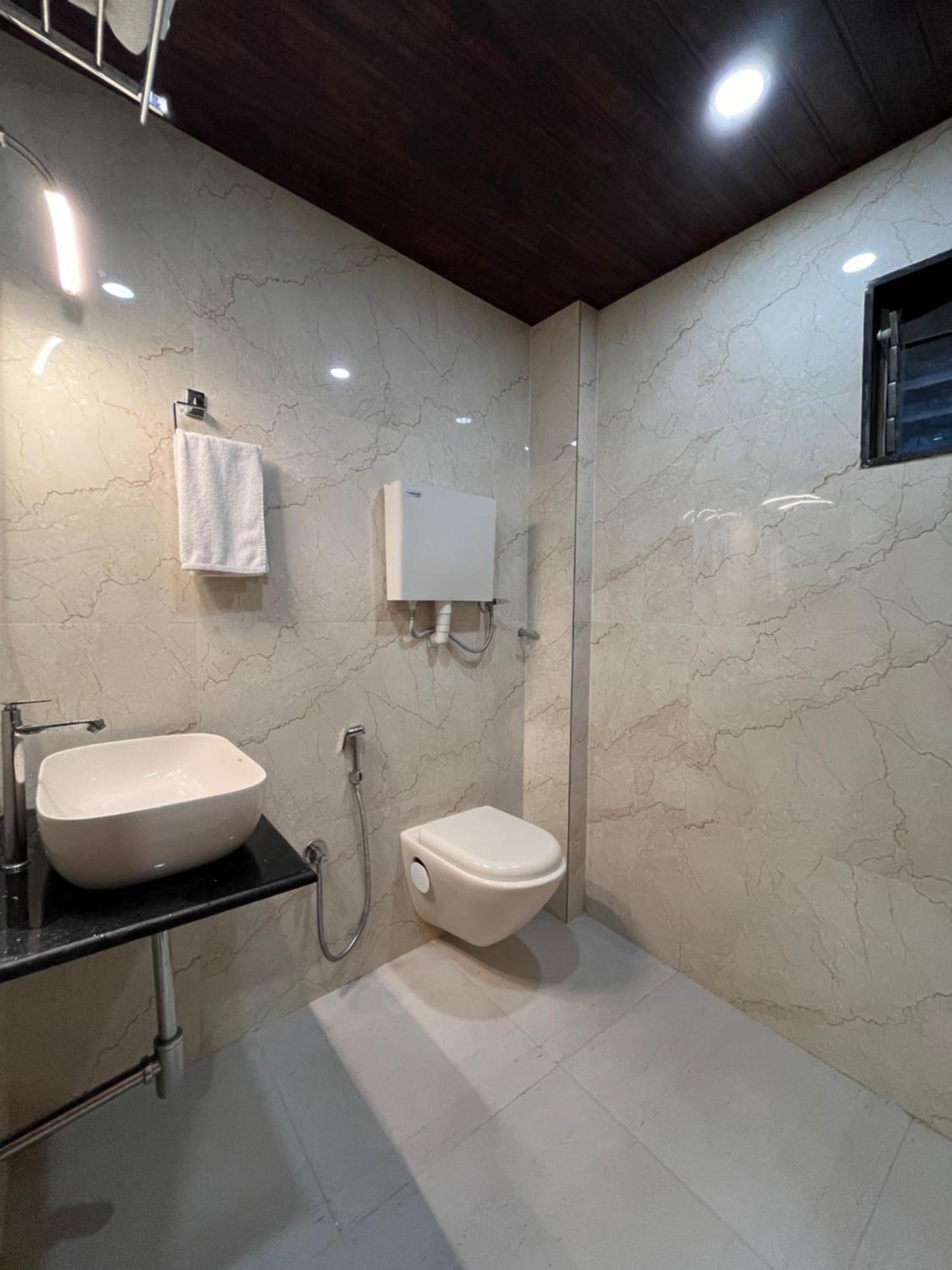 Hotel National - Grant Road มุมไบ ภายนอก รูปภาพ