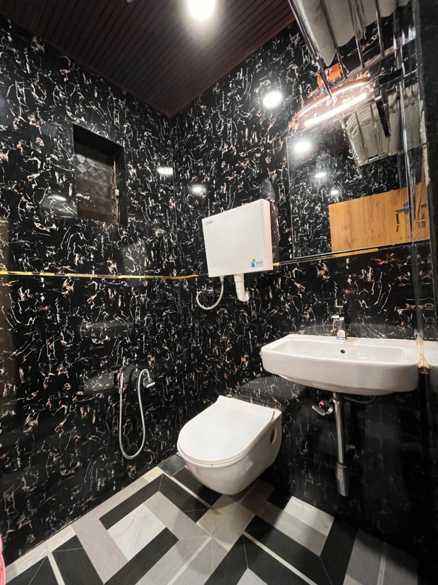Hotel National - Grant Road มุมไบ ภายนอก รูปภาพ