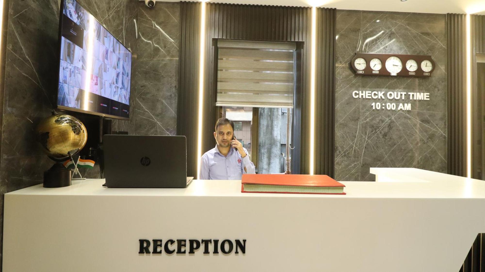 Hotel National - Grant Road มุมไบ ภายนอก รูปภาพ