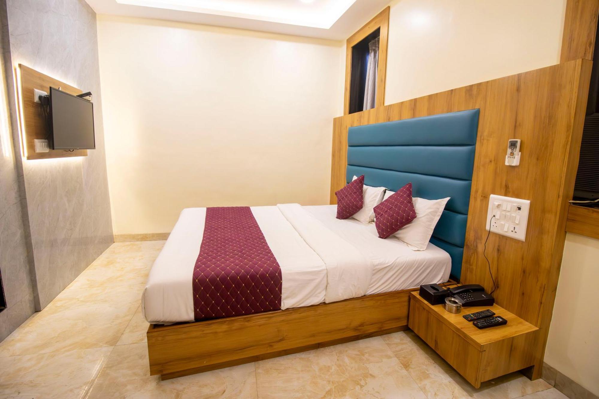 Hotel National - Grant Road มุมไบ ภายนอก รูปภาพ