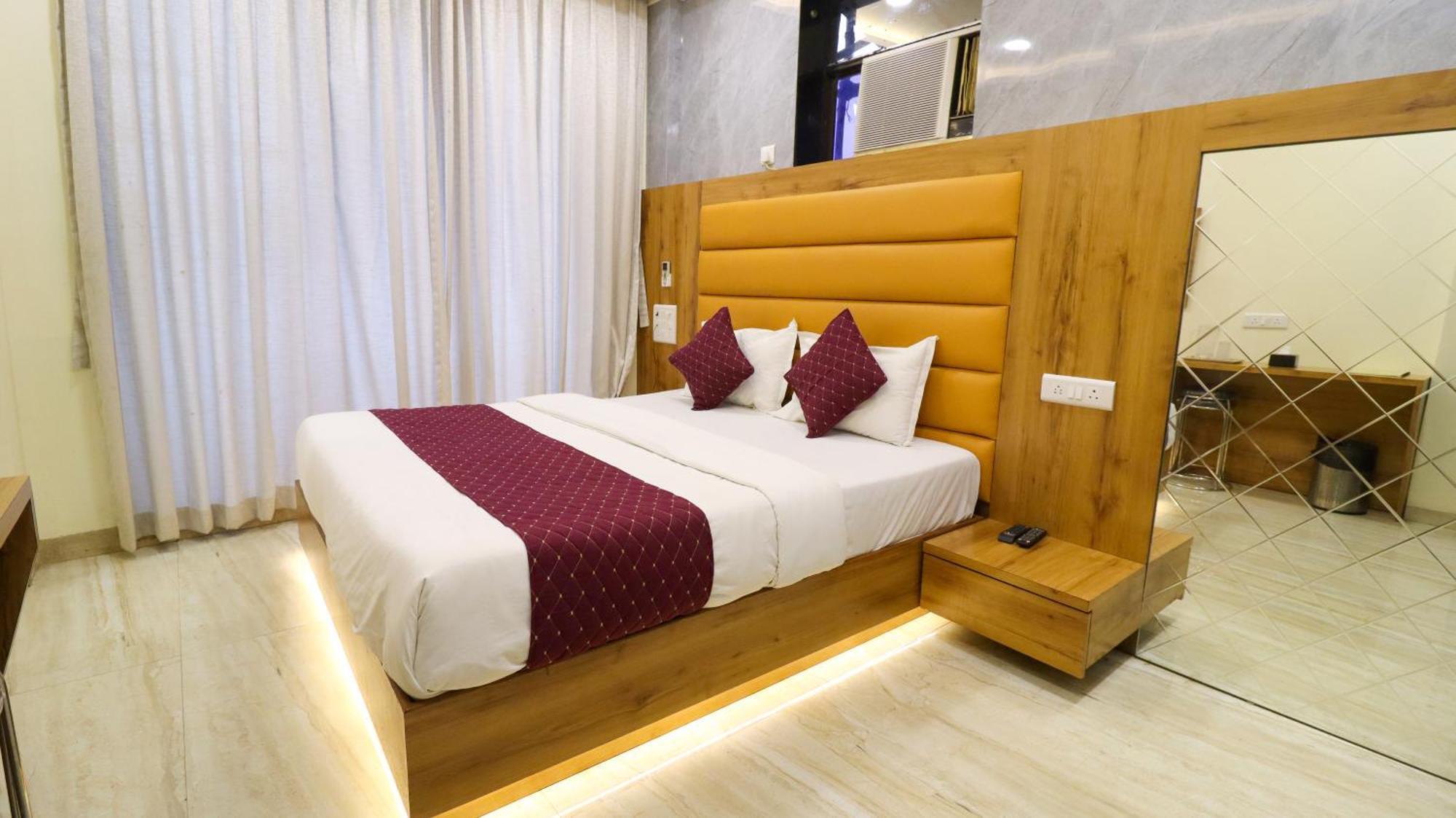 Hotel National - Grant Road มุมไบ ภายนอก รูปภาพ