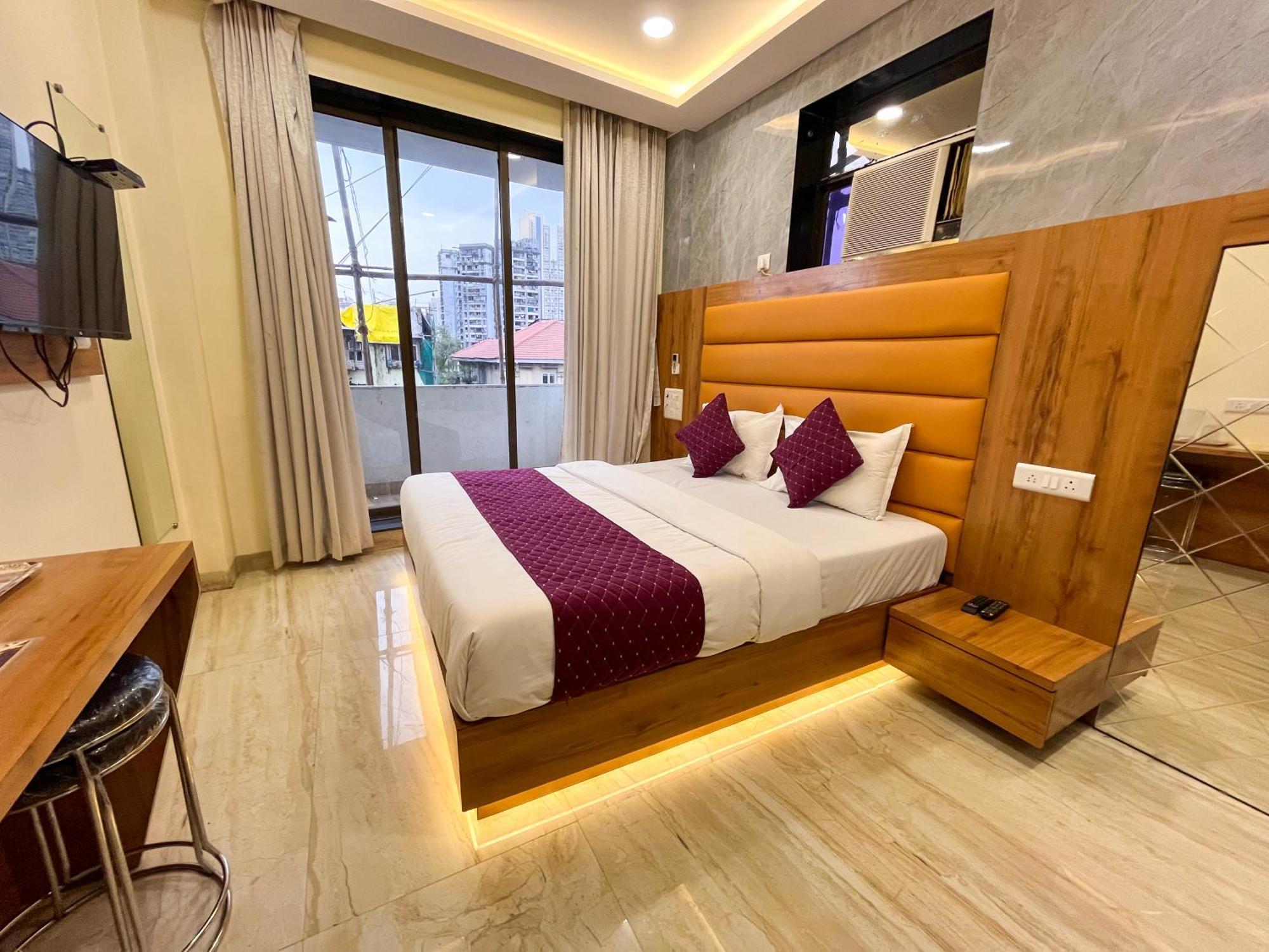 Hotel National - Grant Road มุมไบ ภายนอก รูปภาพ