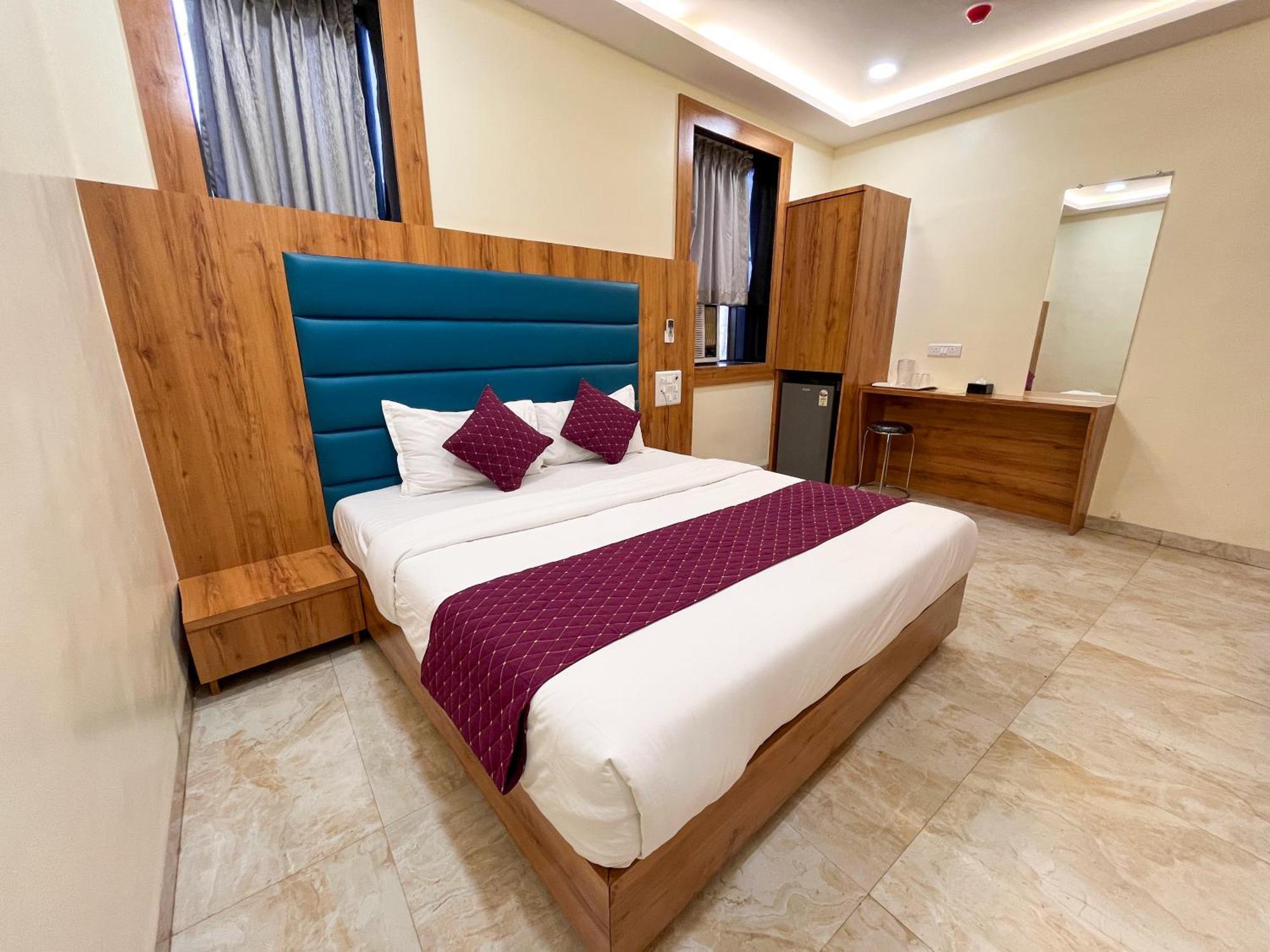 Hotel National - Grant Road มุมไบ ภายนอก รูปภาพ